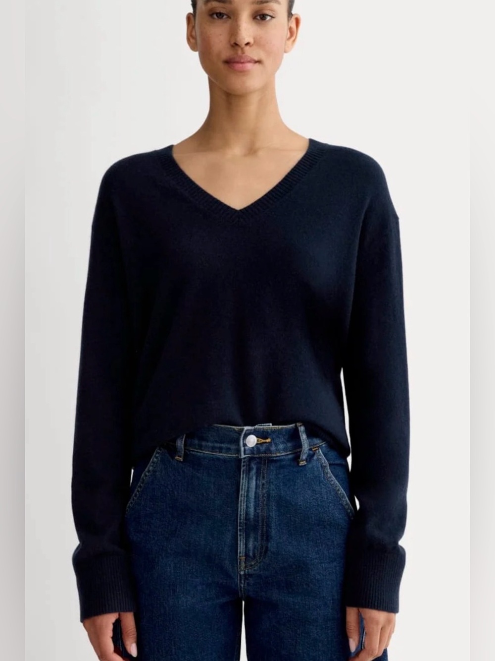 Everlane Classic v-neck in cashmere